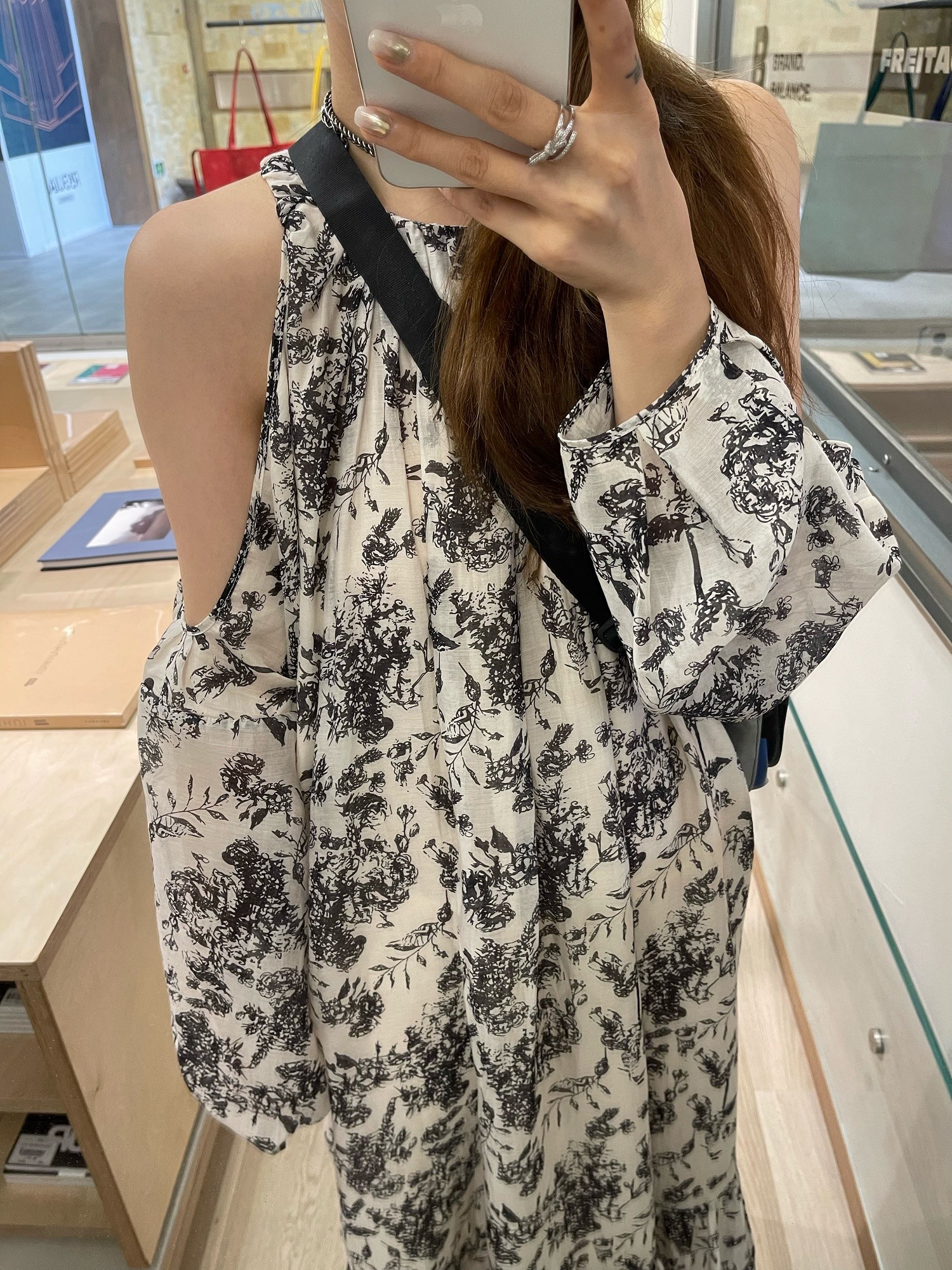3ts露肩高级感复古碎花上衣女夏季水墨画连衣裙艺术感泡泡袖衬衫在类目 女装/女士精品, 衬衫中 - 来自Buy2taobao.com提供专业的淘宝代购服务