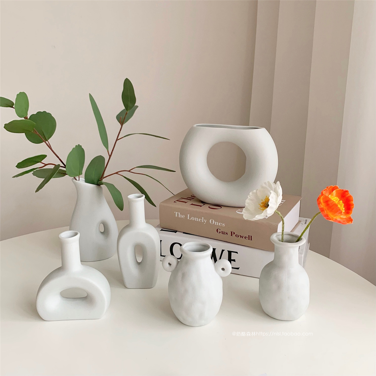 ins风白色陶瓷花瓶 干花小清素雅花器客厅插花餐桌家居装饰摆件