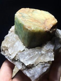 天然海蓝宝矿物晶体母岩共生海蓝宝原石标本绿柱石原石无注胶原色