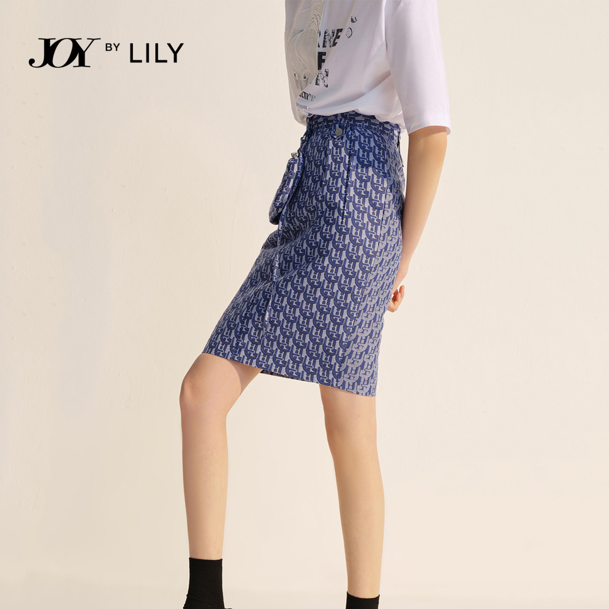 【奥莱清仓】lily女装时髦小腰包修身牛仔蓝铅笔半身裙