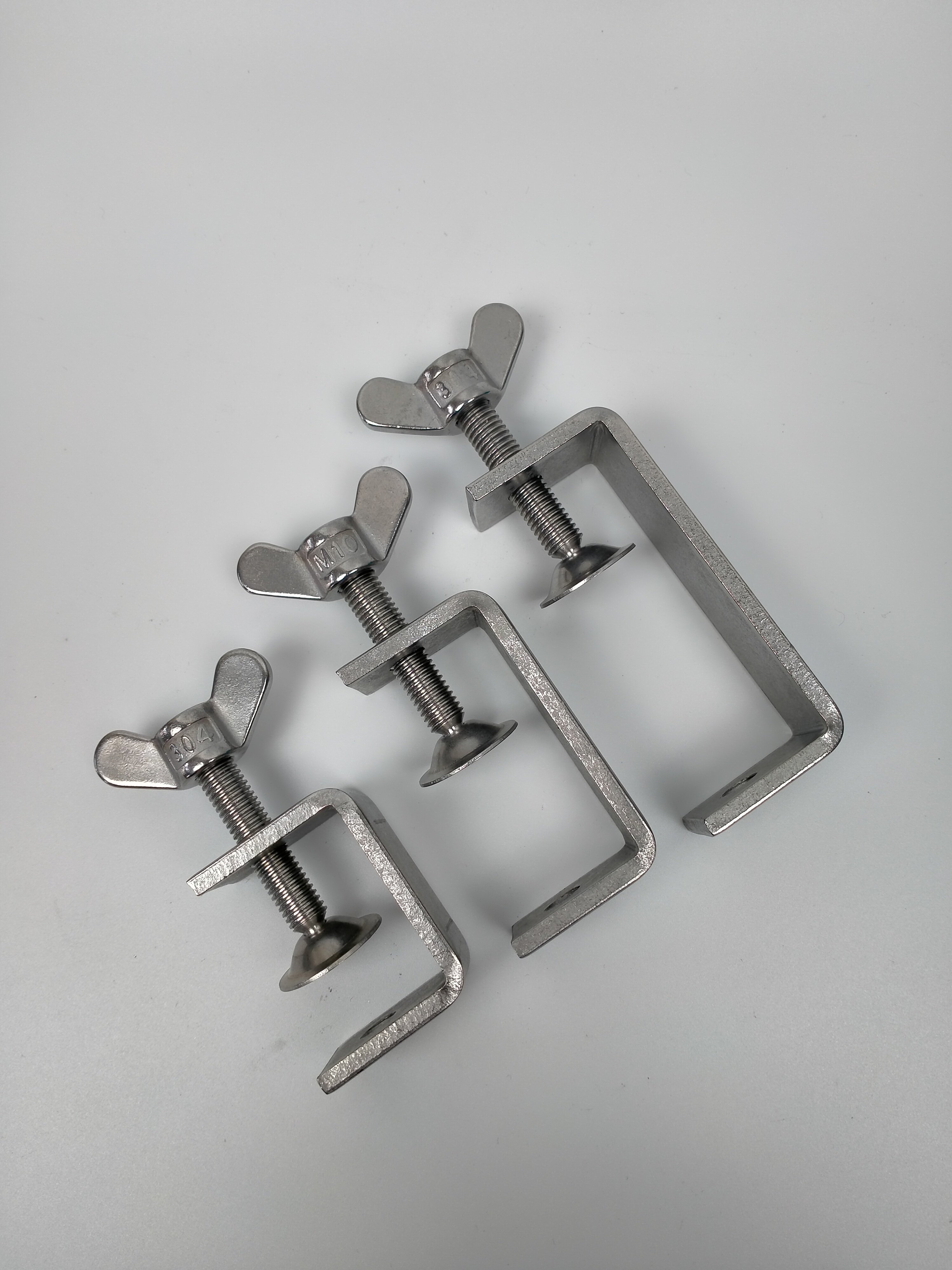 304不锈钢钢梁夹蝶形手拧老虎卡c型夹u型夹卡箍抱箍方管卡可定制