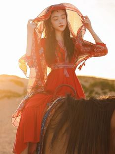 红色民族风连衣裙新疆沙漠裙子异域风情草原青海云南旅游穿搭女装