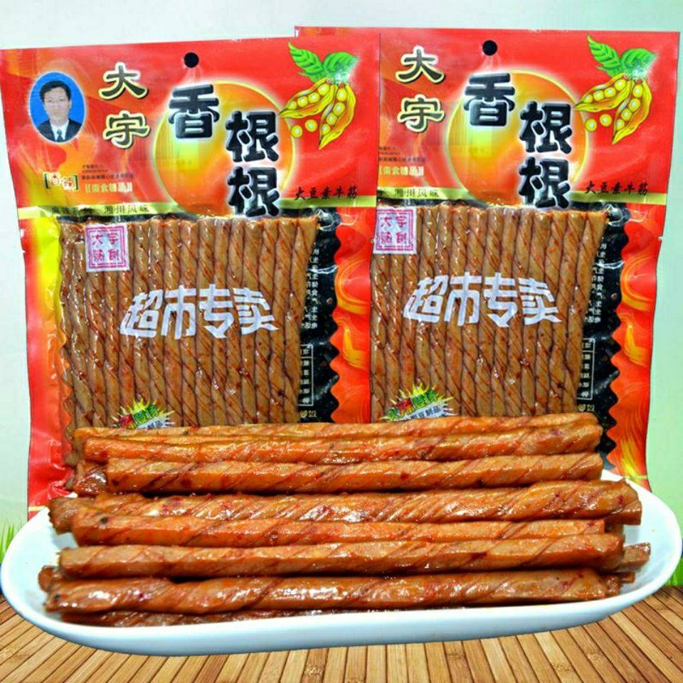 大宇香根根辣条片辣味豆制品湖南特产麻辣味吃瓜路国家承认猎爱弟