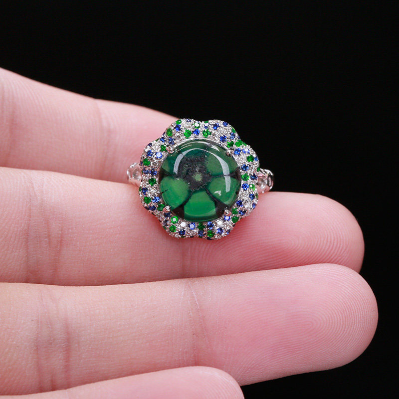 50ct祖母绿(达碧兹) 总重5.39g xh6024