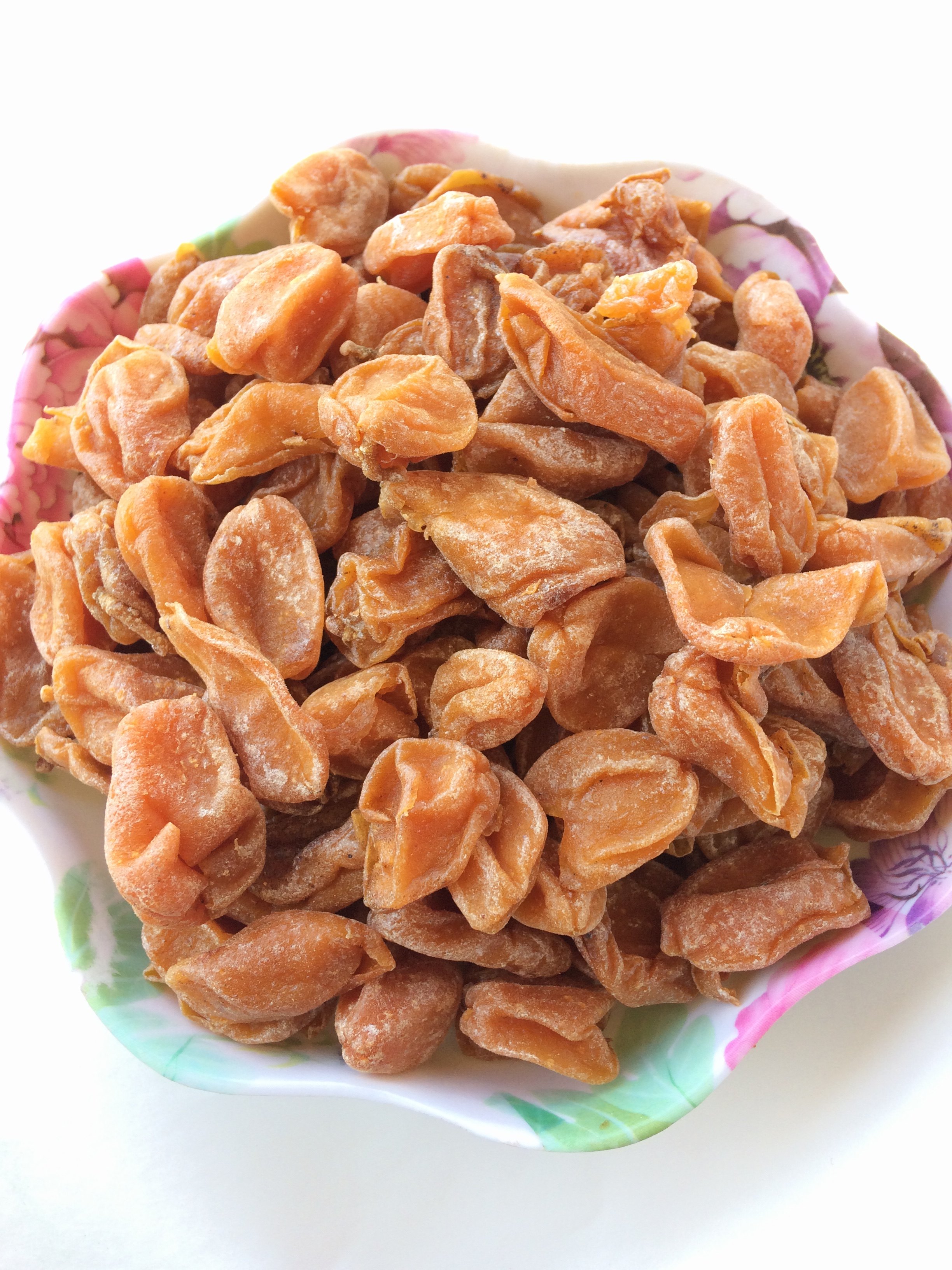 展示与对比:甘草咸黄皮干无核鸡心黄皮干川贝味话梅味水果干蜂蜜蜜饯5