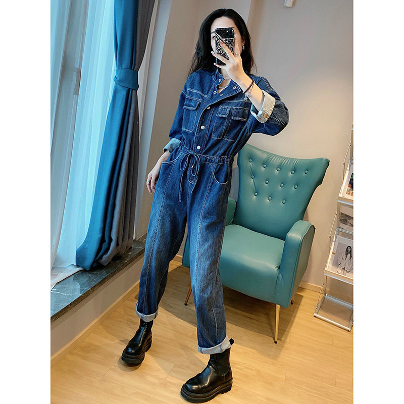 蓝色牛仔连体裤女收腰工装裤子宽松洋气连衣裤2021新款春秋欧洲站