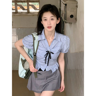 蓝色条纹韩系学院风衬衫女设计感小众夏季短款小个子收腰短袖上衣