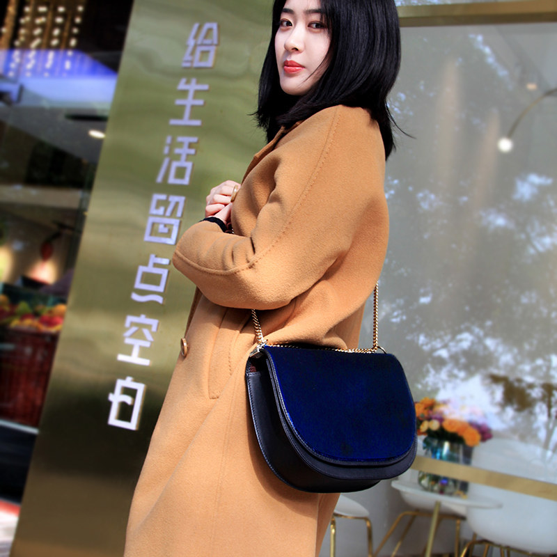 手工皮具深蓝色海豹毛皮链条马鞍包女手提单肩包皮包定制