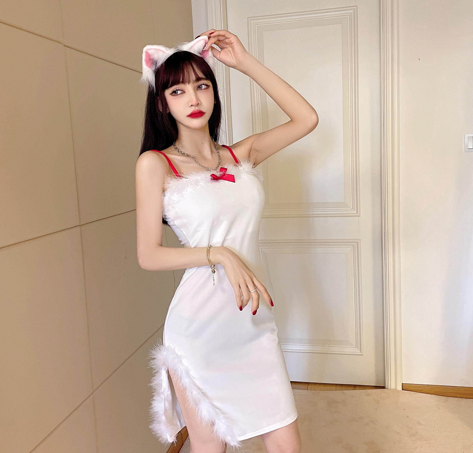 圣诞主题裙子新年衣服红色网红主播服装女气质性感抹胸吊带连衣裙