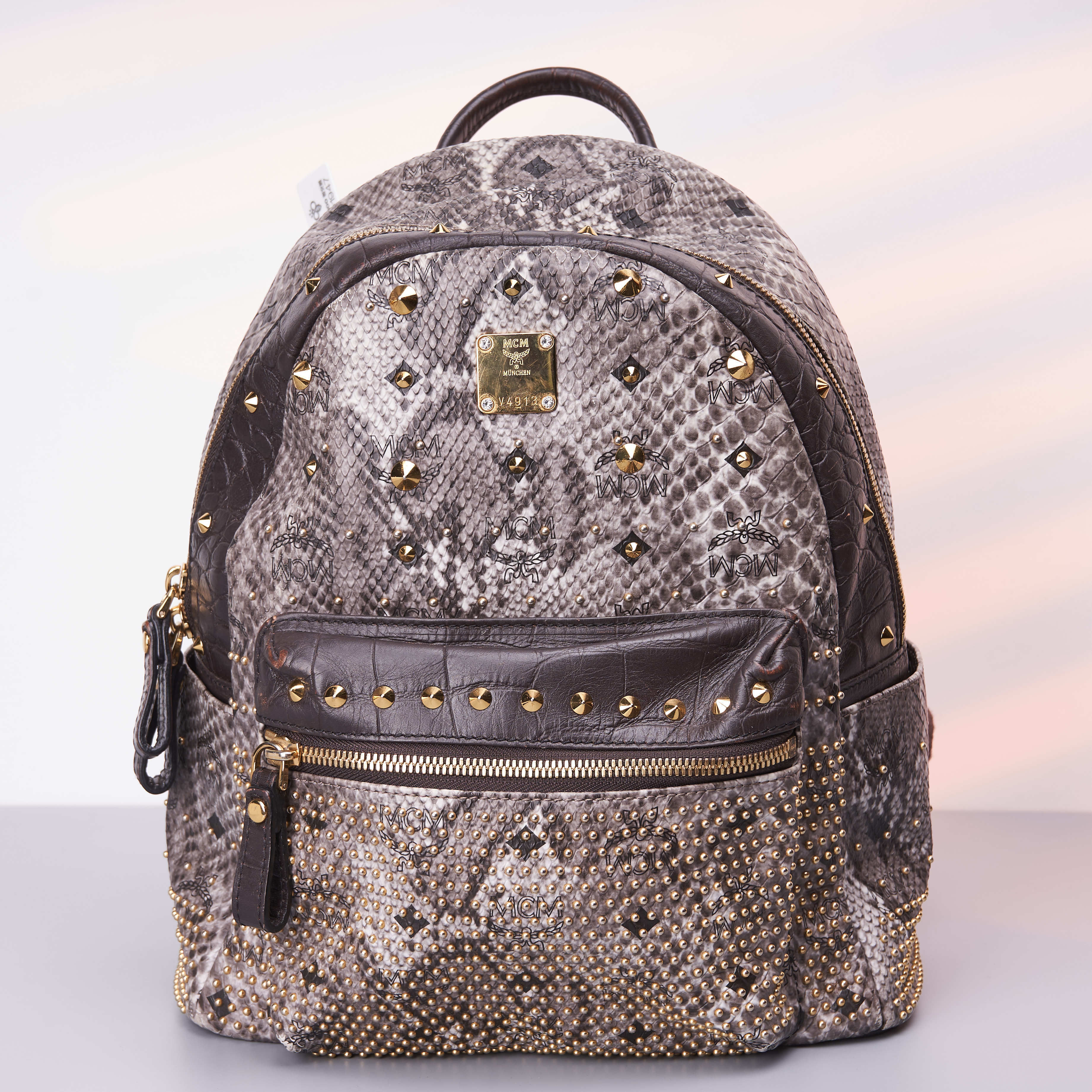 【9新】mcm 双肩包 小号 22*11*25 公价￥9800