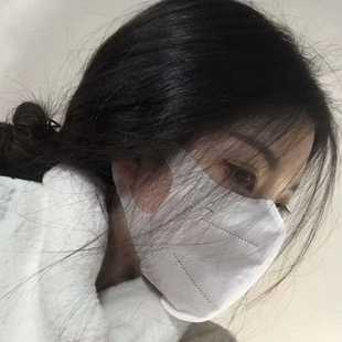 淘新惠女生可爱显小脸一次性口罩夏防晒潮时尚白立体3D三层口鼻罩