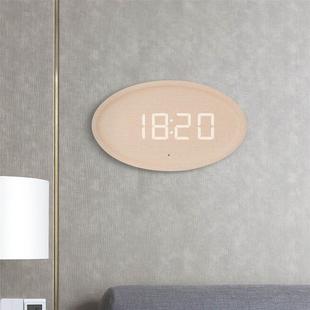 简约北欧挂钟创意仿实木纹路LED家居客厅墙钟插电装饰钟G235