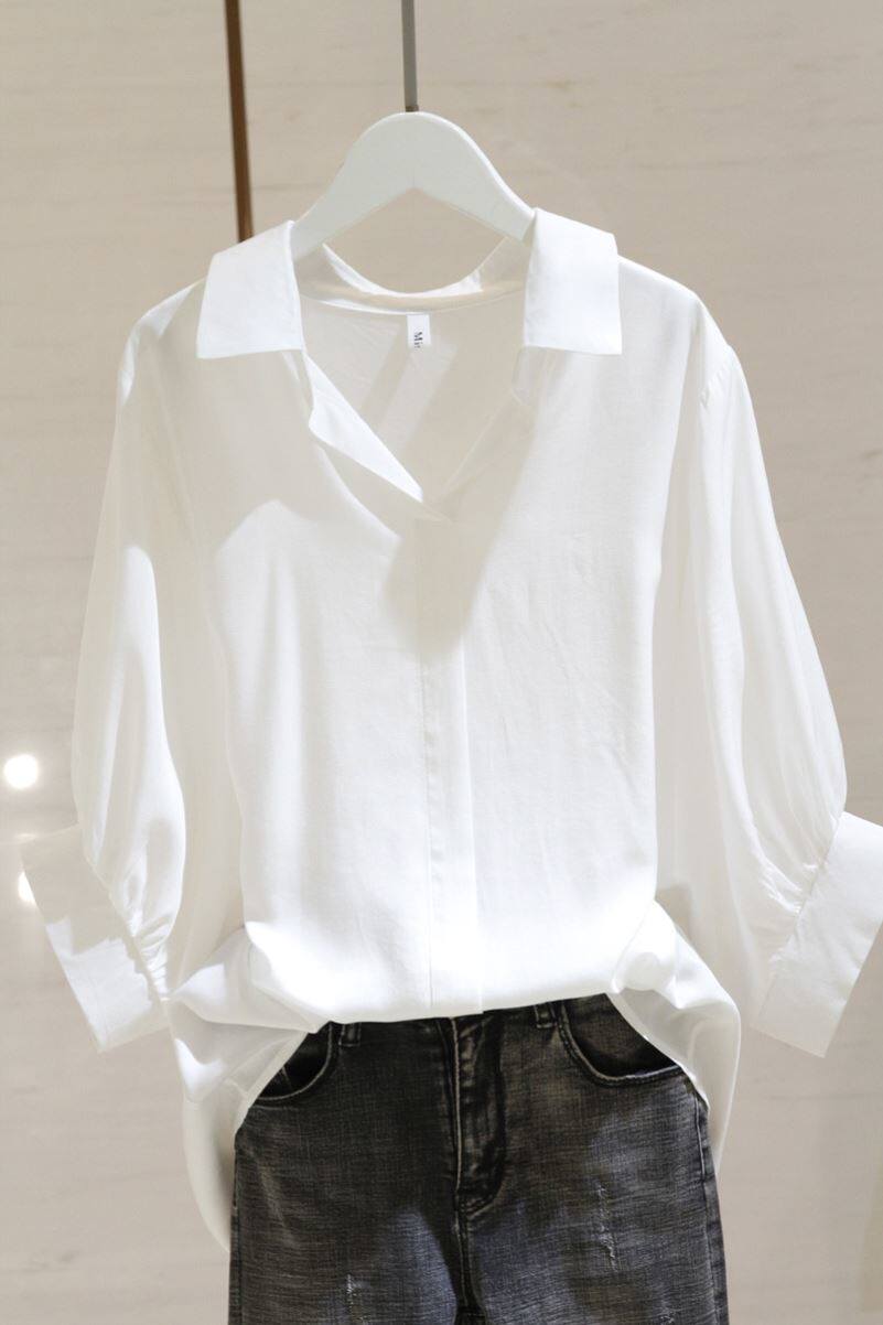 白色v领短袖衬衫女2021秋季新款宽松显瘦设计感套头五分袖衬衣潮