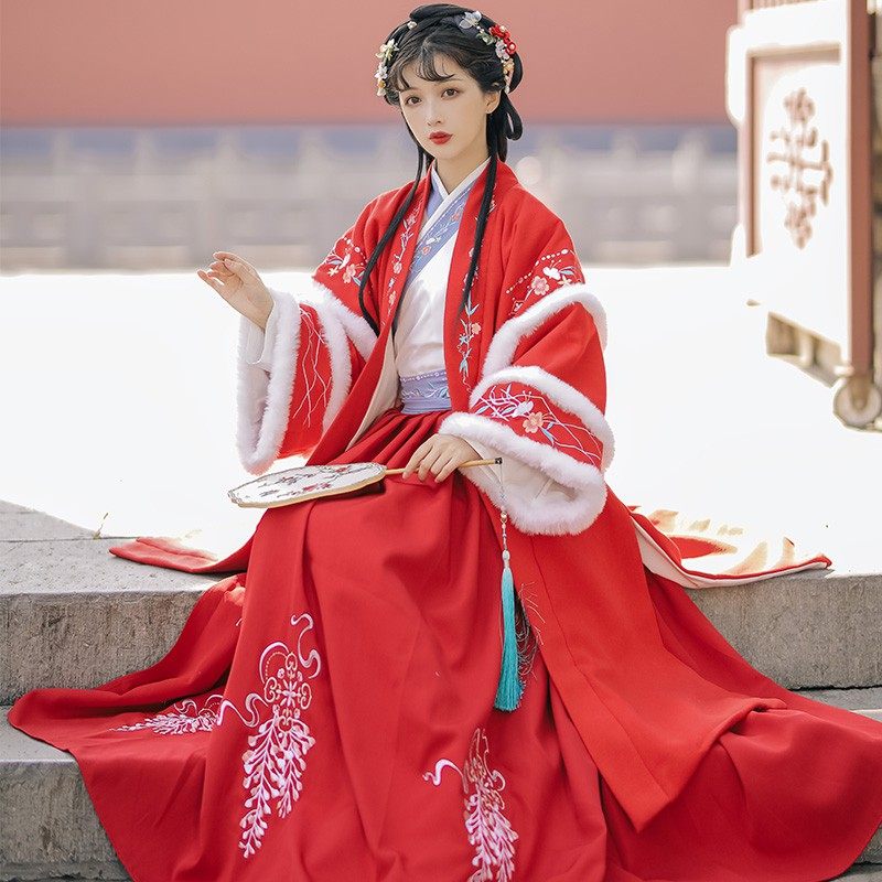 慕雪橙橙 原创汉服女秋冬汉元素毛呢大衣改良宋制直领长衫三件套
