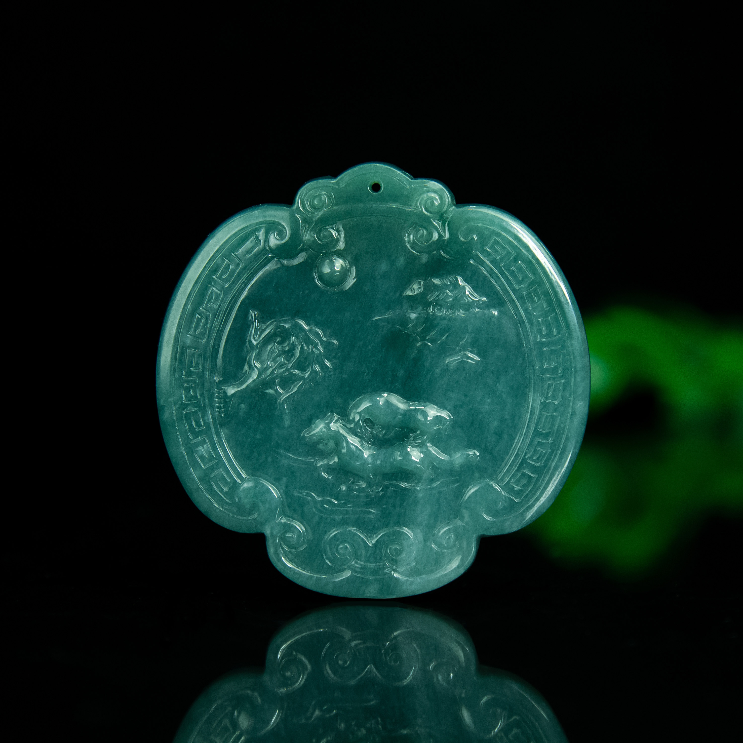 水贝之星18k金扣头和田白玉圆牌吊坠女士玉圆形吊坠赠925银项链