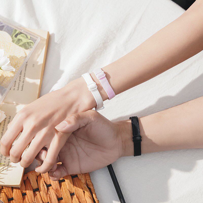 肩带手环送男友字母异地恋情侣手链手环网红隐形无痕小祖宗文胸戴