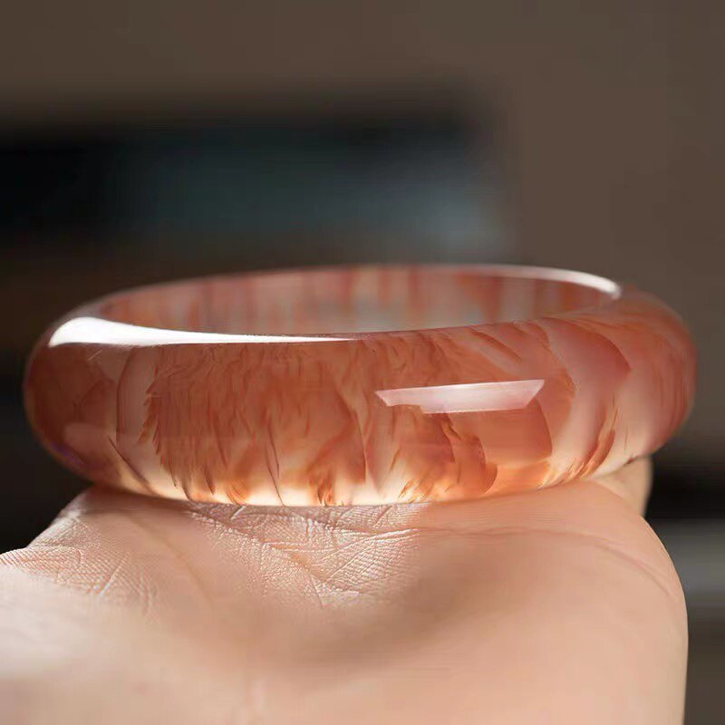 龙纹新品宝磊缘冰种玛瑙女款粉色花瓣纹玉髓手镯精品送礼品