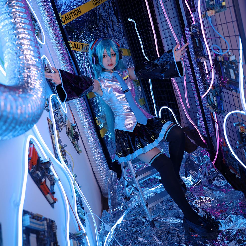 現貨初音未來 MIKU公式服漆皮cosplay服日本少女動漫服裝JK女套裝在類目 模玩/動漫/周邊/cos/桌遊, Cosplay服飾/道具/服務, Cosplay女裝中 - 來自Buy2taobao.com提供專業的淘寶代購服務