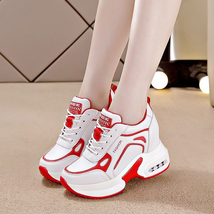 名牌高端内增高女鞋2022年春季新款休闲运动旅游鞋青年中年女单鞋