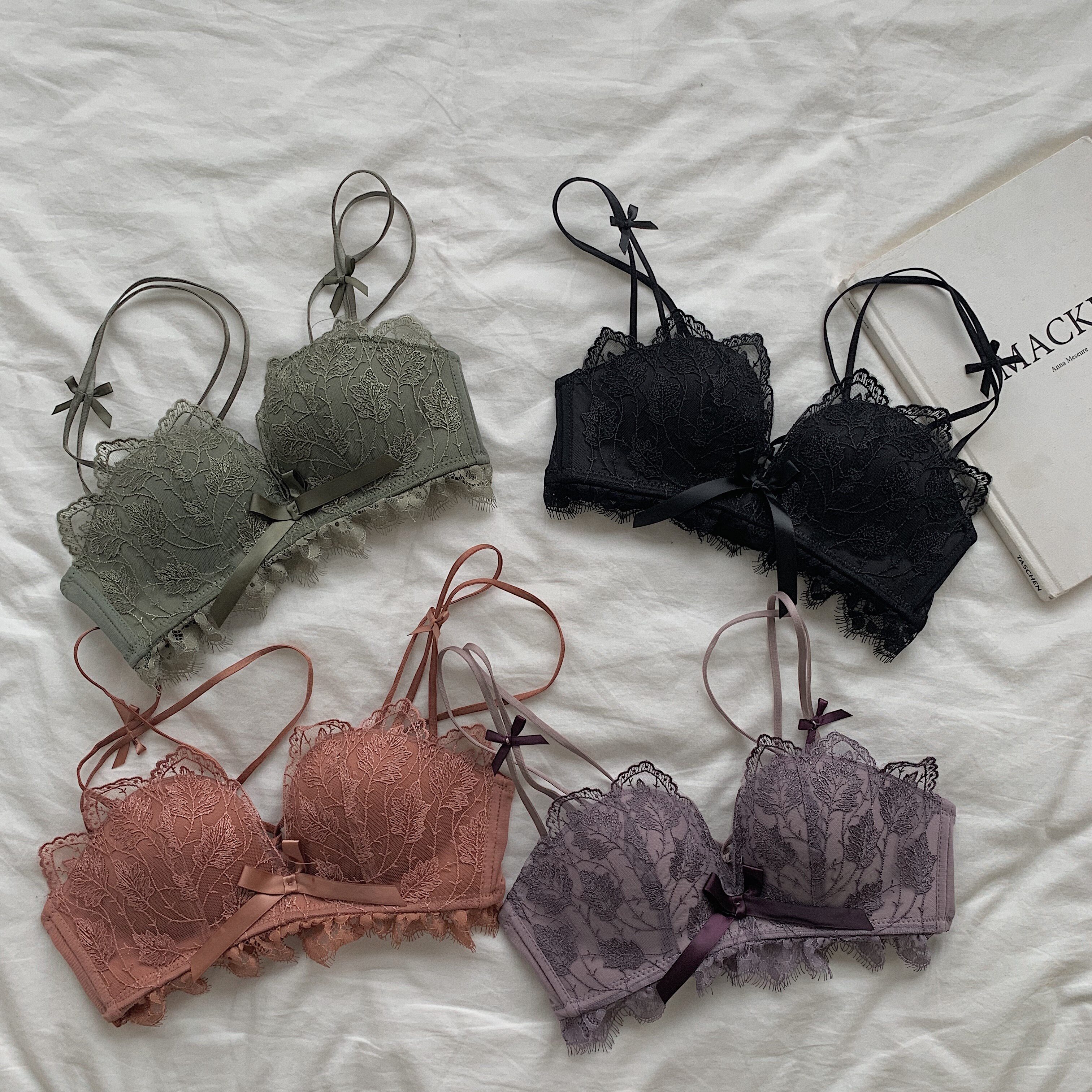 少女无痕胸胸罩套装新款小文内裤保暖女感2020聚拢内衣蕾丝花边胸