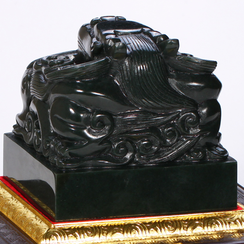 和田玉青玉 龙头玉玺 印章摆件 2218克