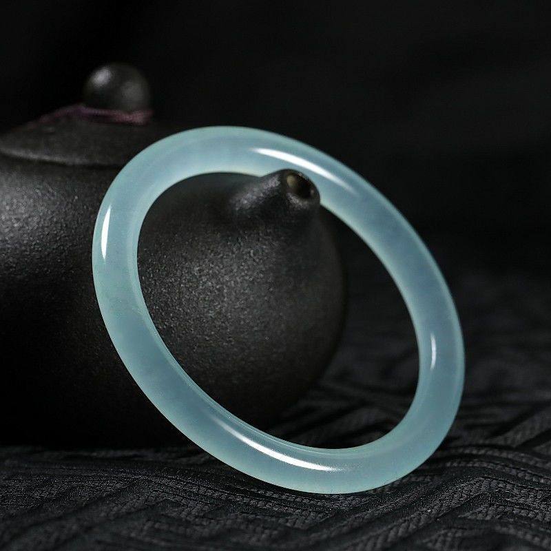 天然油青色玉手镯女叮当镯细条冰种浅绿翡翠色玛瑙玉髓美人镯玉镯