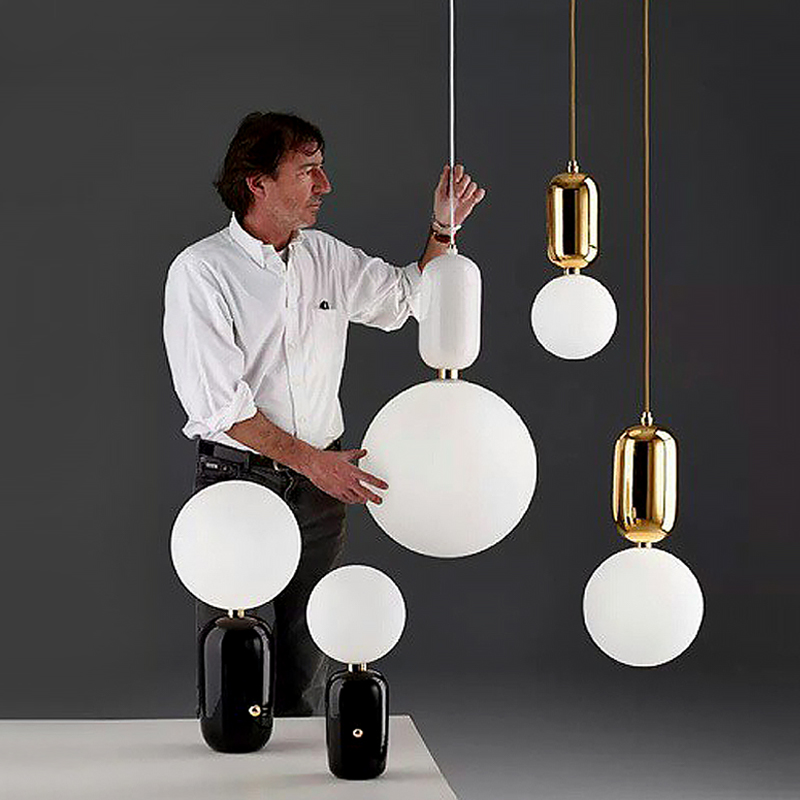 极简圆球台灯北欧轻奢客厅卧室床头装饰灯玻璃球灯具设计师小台灯