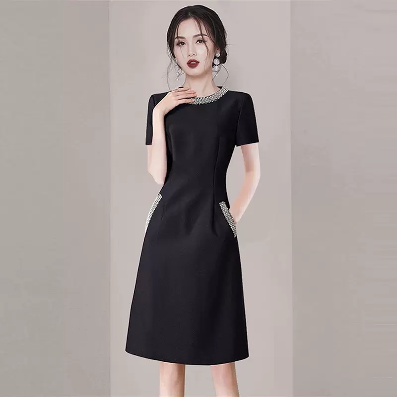 轻奢高级感黑色短袖连衣裙2024夏季新款女装时尚气质名媛减龄裙子