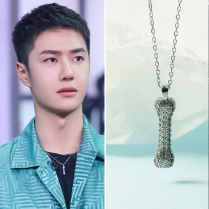 王一博同款狗骨头吊坠项链轻奢配饰满钻男女潮嘻哈小众设计感颈链