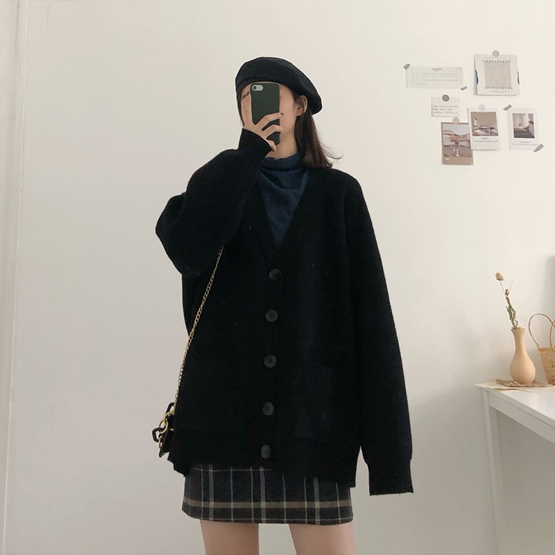 温柔日系v领黑色毛衣女秋冬加厚宽松外穿复古慵懒风开衫针织外套