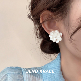 韩国白色山茶花耳钉女2024新款爆款耳环小众设计高级感气质耳饰品