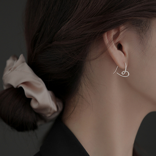 S999纯银针爱心耳环2023年新款潮小众设计感高级耳钉养耳洞耳饰女