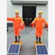 太阳能保通员仿真安全保通机器人公路施工摇旗指挥员