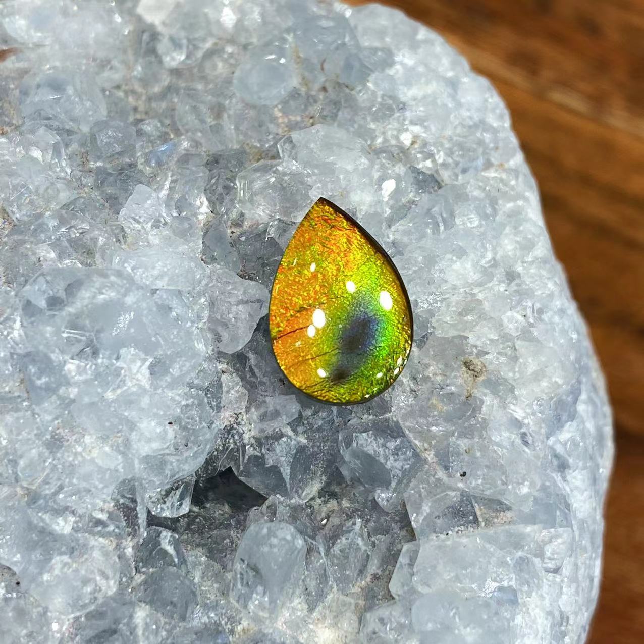 加拿大矿区斑彩彩石天然水晶覆膜裸石级别12x8mm071110珠宝奇石