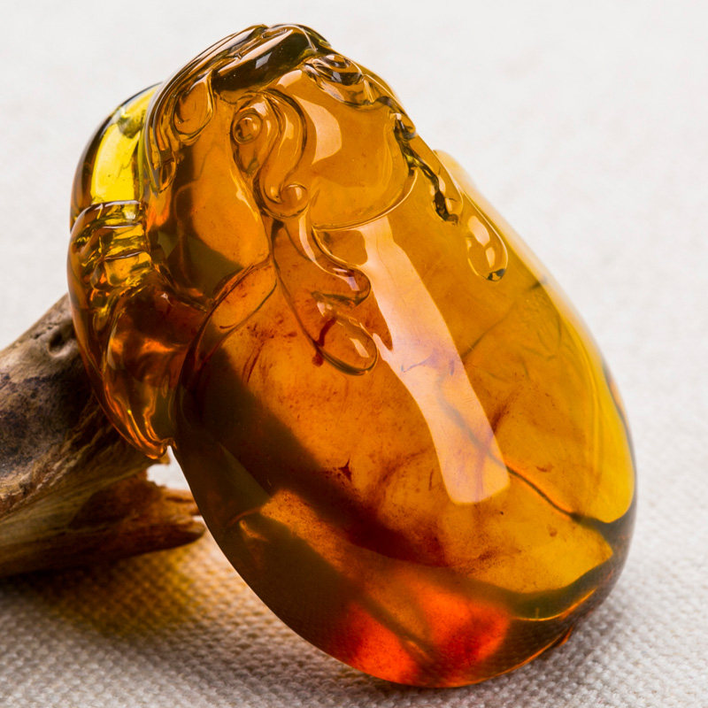 24.35g天恒缅甸琥珀 茶珀【瑞兽】挂件