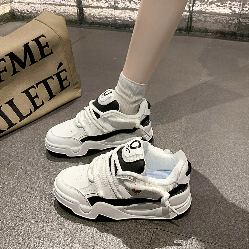 爆款小白鞋女2024年夏季新款厚底百搭小众运动板鞋轻便休闲面包鞋