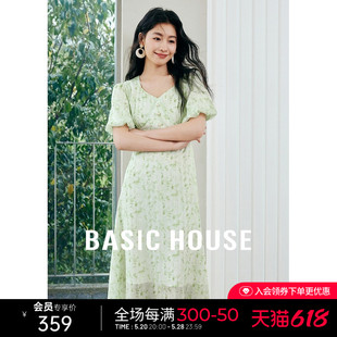 Basic House/百家好夏季碎花V领收腰连衣裙法式泡泡袖雪纺中长裙