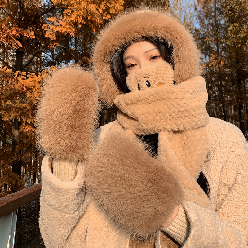 小熊帽子围巾一体女秋冬保暖护耳可爱毛绒手套骑车防寒三件套