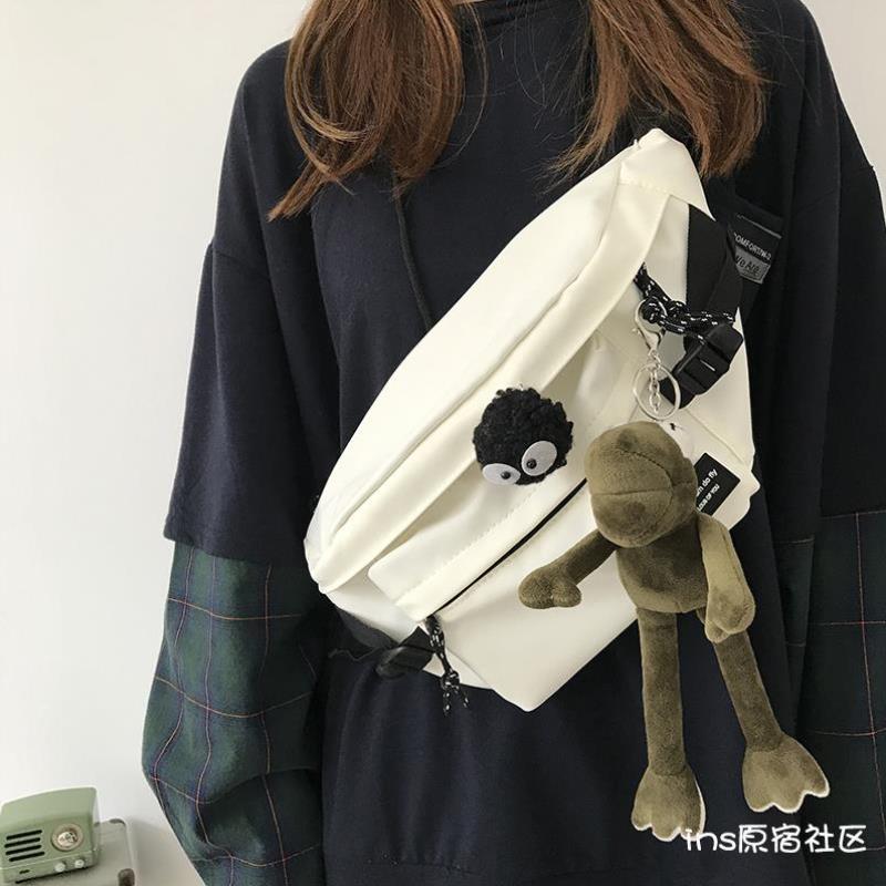 腰包742挎女布生小包女潮包单肩火斜百搭休闲设计小女超众帆包包