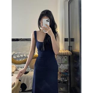 藏蓝色吊带连衣裙子女夏季2023新款气质修身裙辣妹高级感包臀长裙