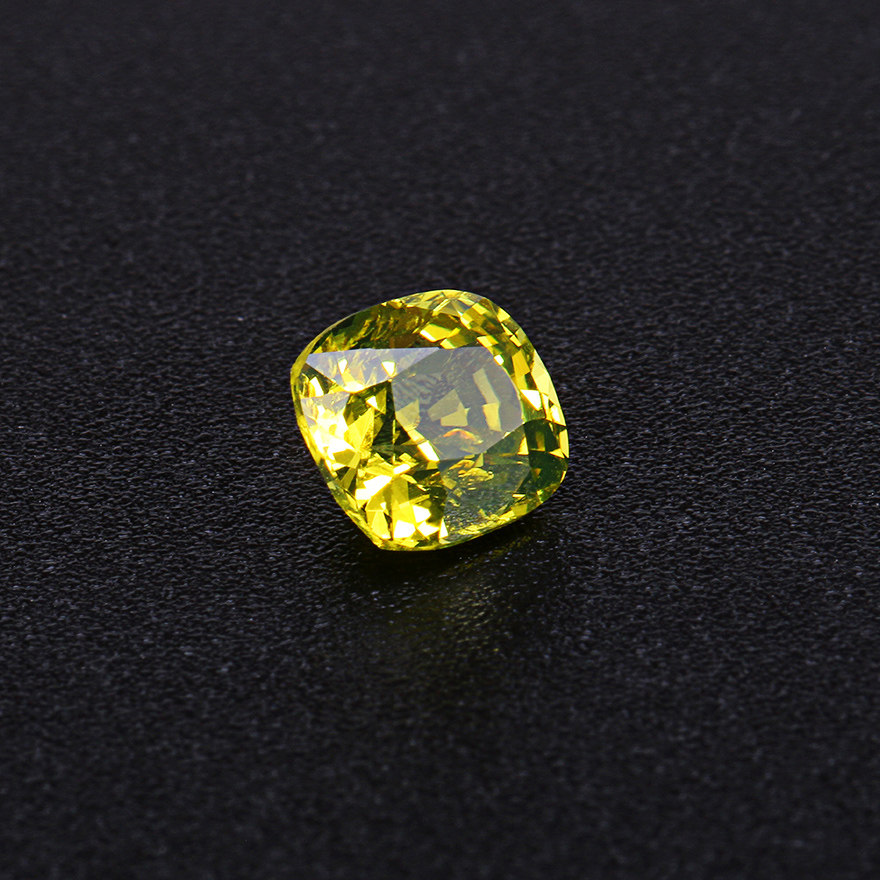 1.35ct斯里兰卡金绿宝石 意禄珠宝