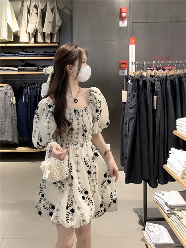 九朵云服饰 JDYF9089 整款下架