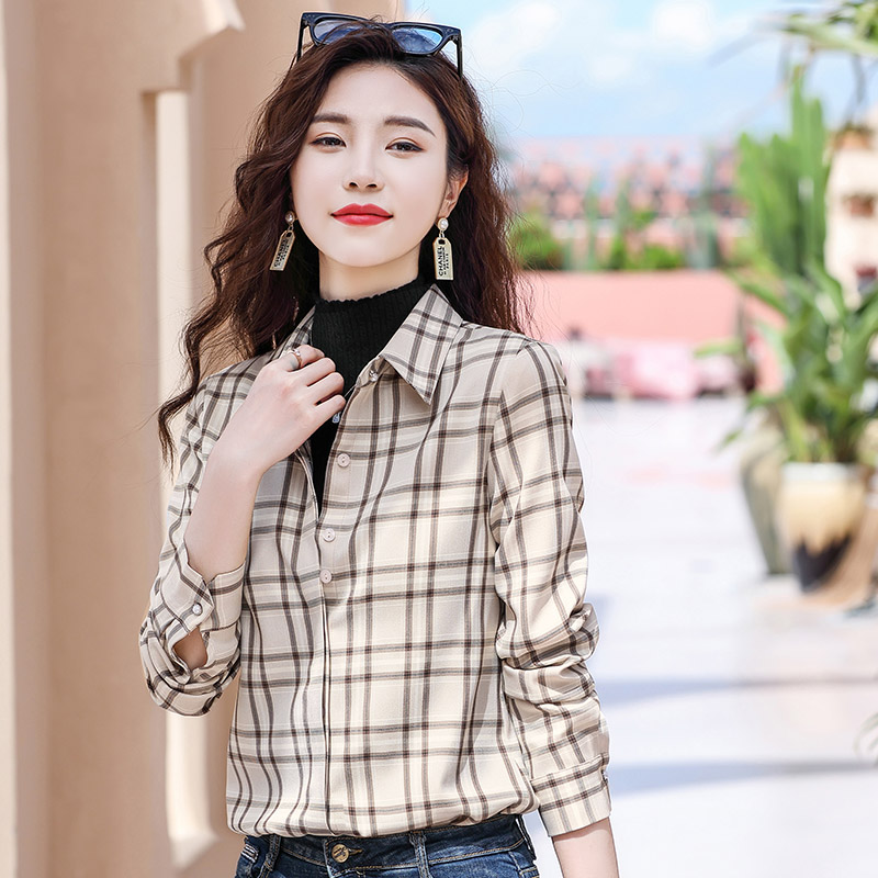 今年流行的衬衫女长袖2022春秋新款大格子休闲衬衣外套气质上衣潮