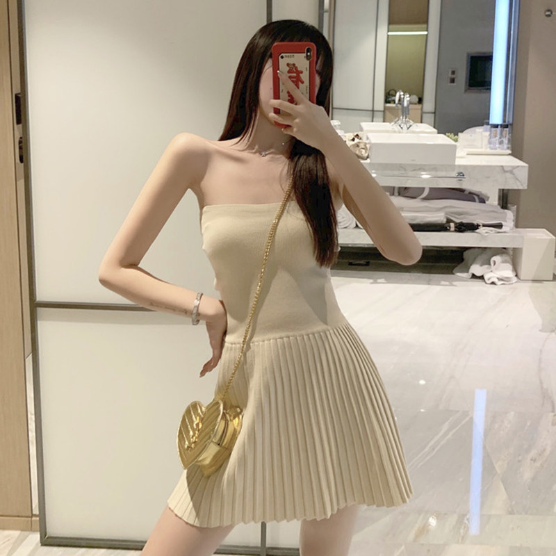 女神范名媛气质一字领修身显瘦性感抹胸裙子百褶裙针织连衣裙女夏