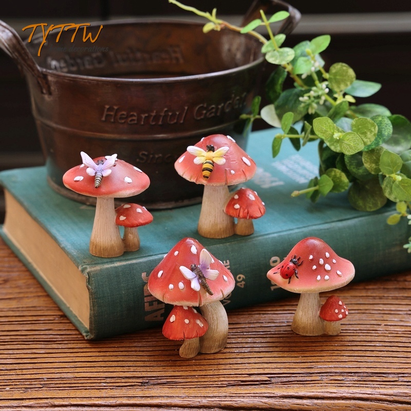 卡通森林蘑菇趣味装饰礼物可爱童话橱窗儿童房微景观家居饰品道具