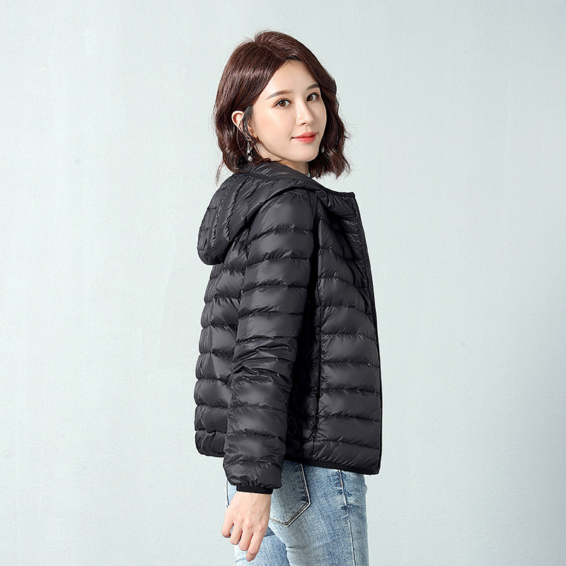 反季特卖轻薄羽绒服2020年新款女白鸭绒短款休闲韩版宽松秋冬外套