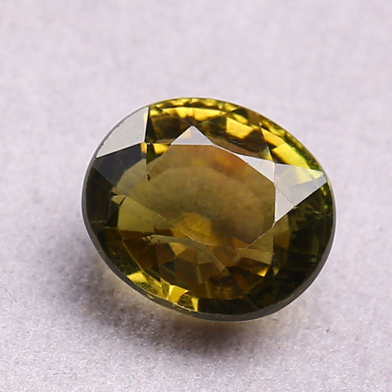 5.67克拉 天然全净黄绿色碧玺椭圆戒面 一流切工 火彩好