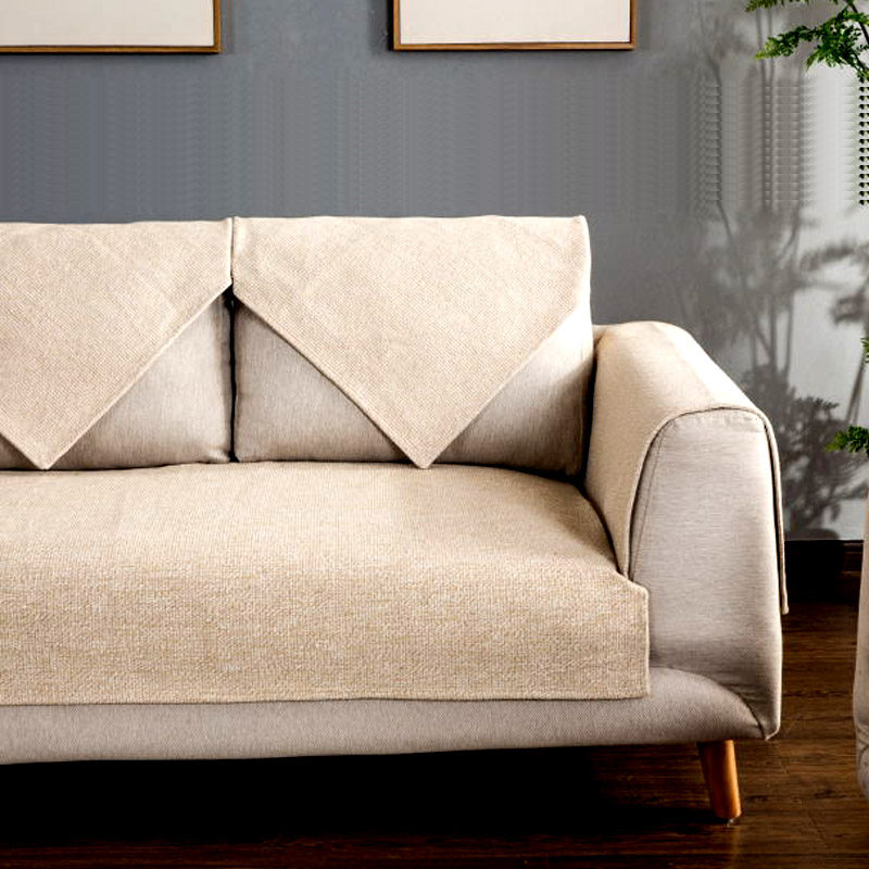 米黄色沙发坐垫