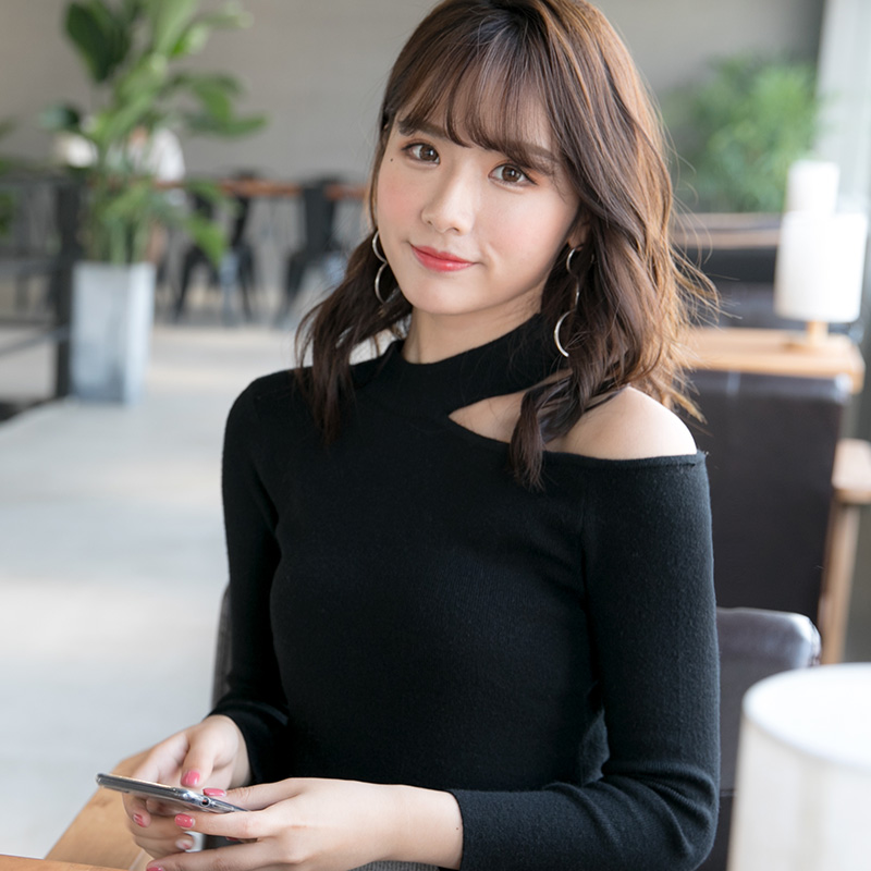 漏肩针织上衣女套头挂脖打底衫性感修身百搭短款露肩毛衣长袖秋冬