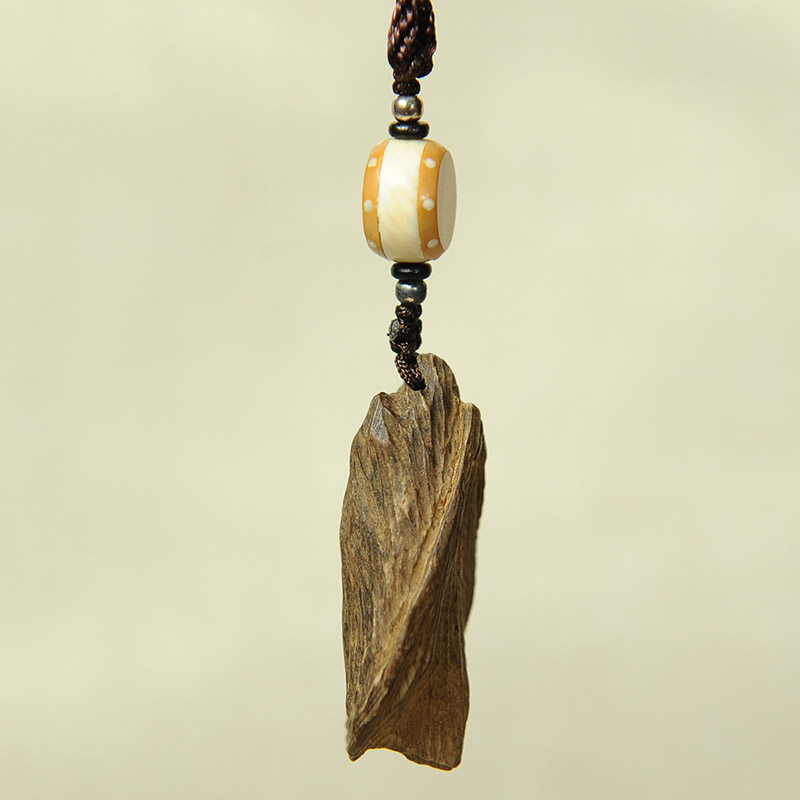 沉香(印尼红土)4.59g 40-22-11mm 8分沉老料 随形挂坠